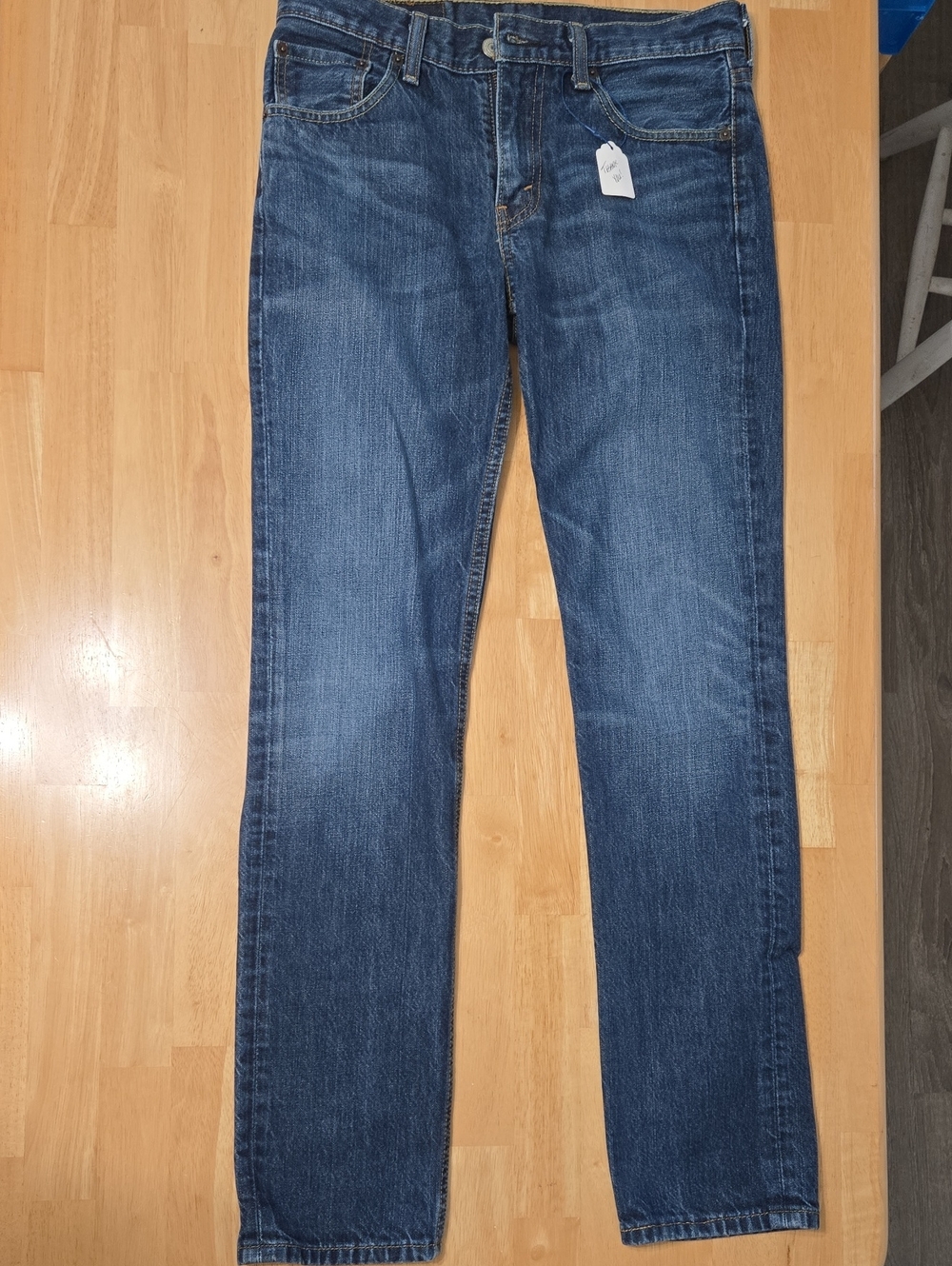 Levi's Men's Straight-Leg Jeans in Medium Blue Wash 30x32